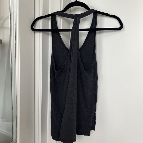 Lululemon tank - size 2 - Picture 2 of 3